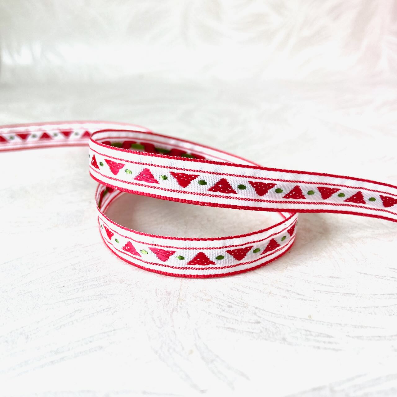 Triangle_Dot_Jacquard_Ribbon