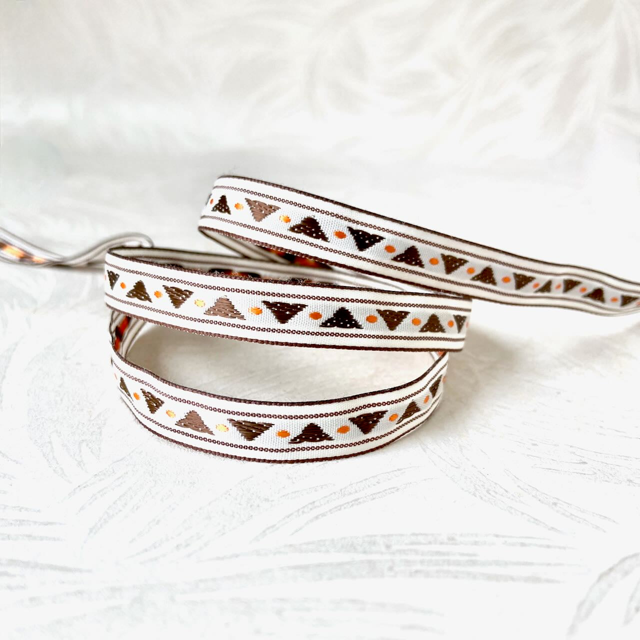 Triangle_Dot_Jacquard_Ribbon
