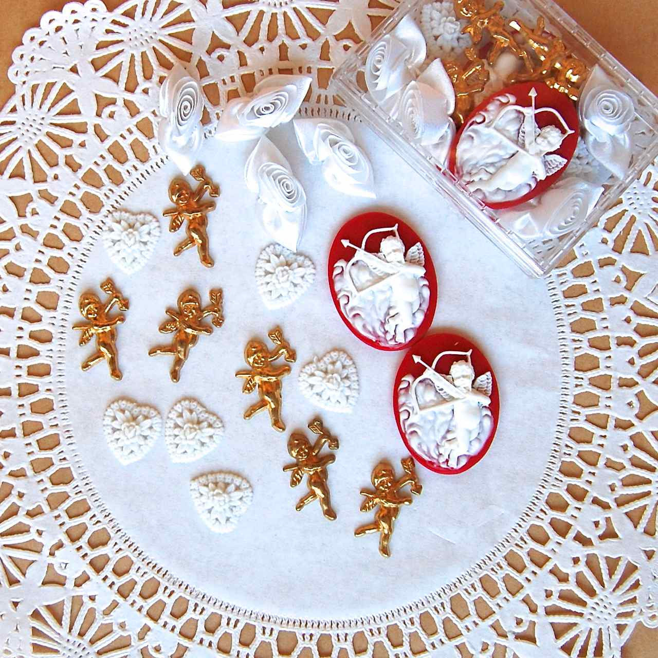 Cupid's Heart Cabochon Collection