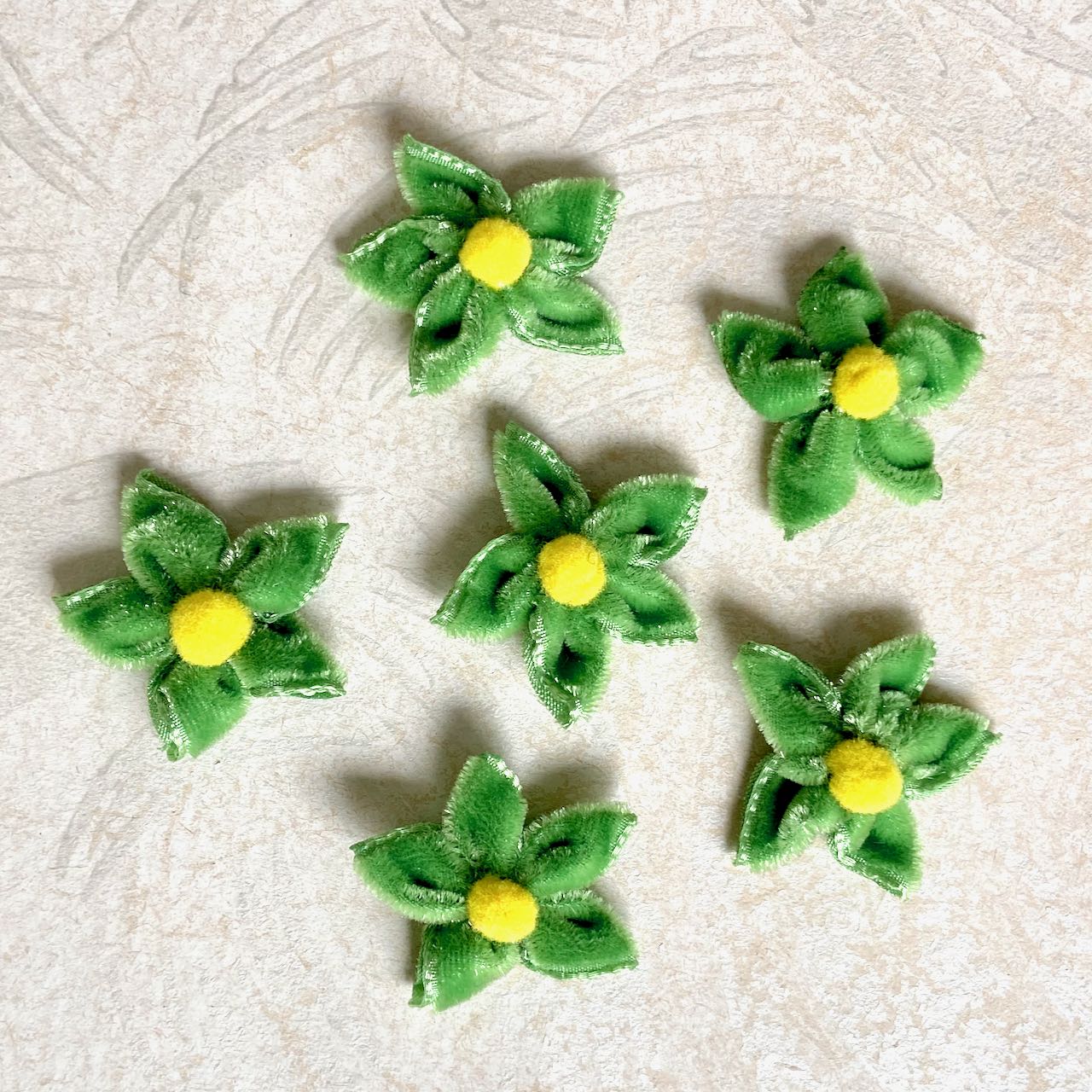 Velvet_Star_Flower_Lime_Green
