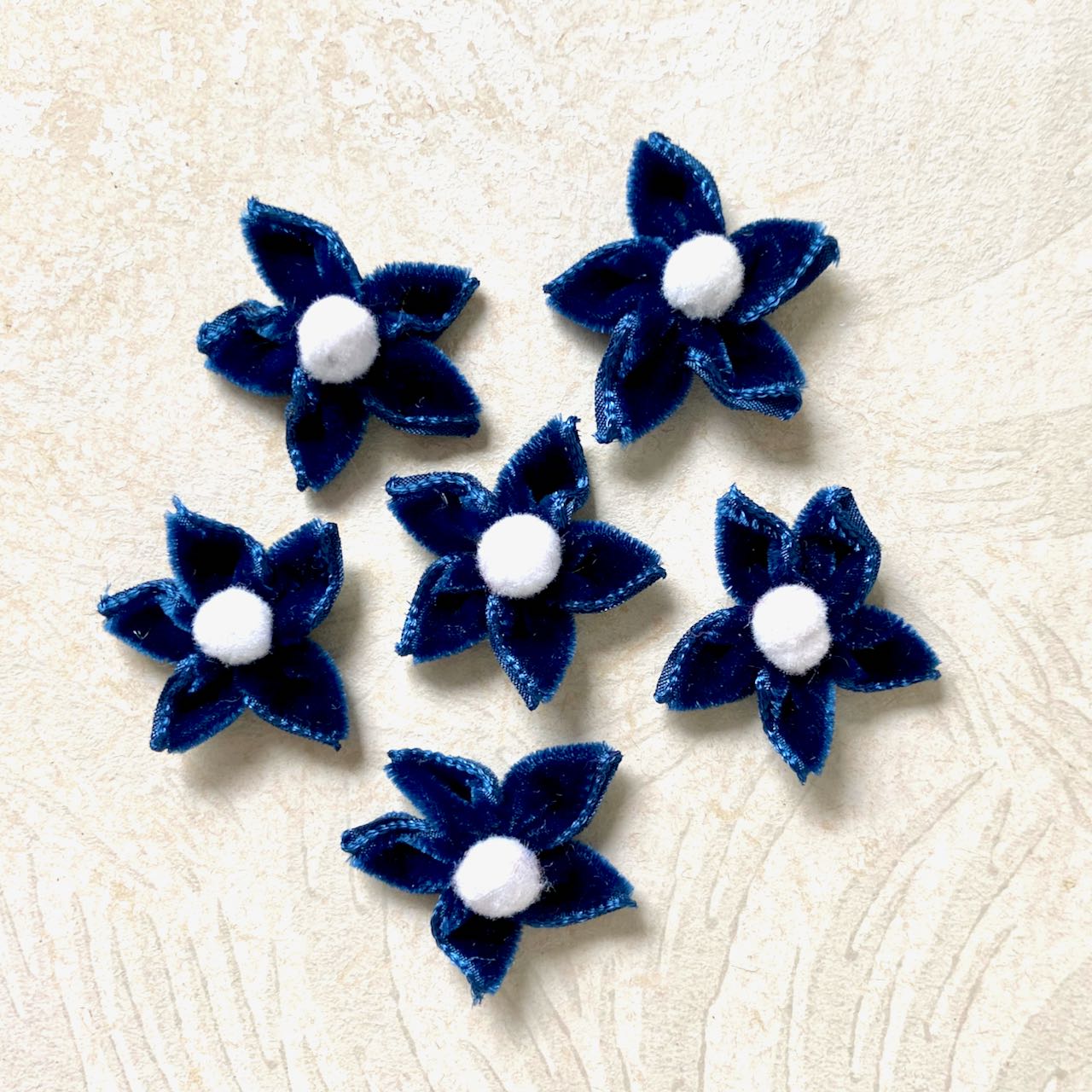 Velvet_Star_Flower_Navy