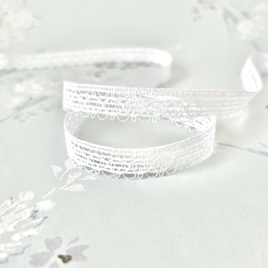 White_Circle_Flat_Lace