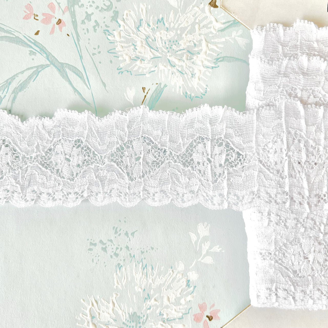 White_Crunched_Lace