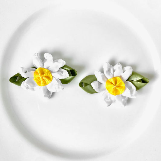 White_Ribbon_Flower