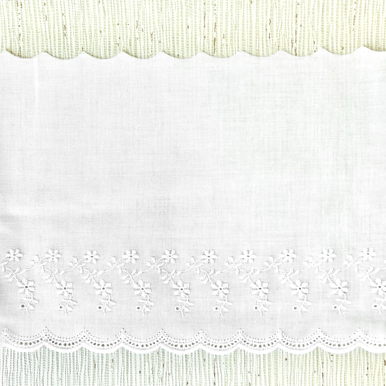 Wide_Scalloped_Eyelet_Lace
