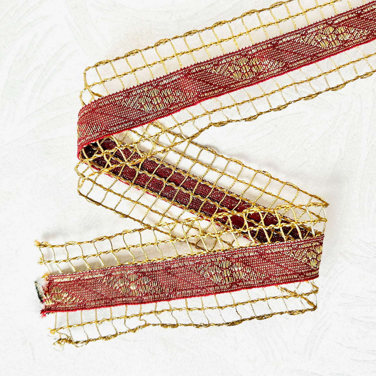Wired_Metallic_Ribbon_Trim