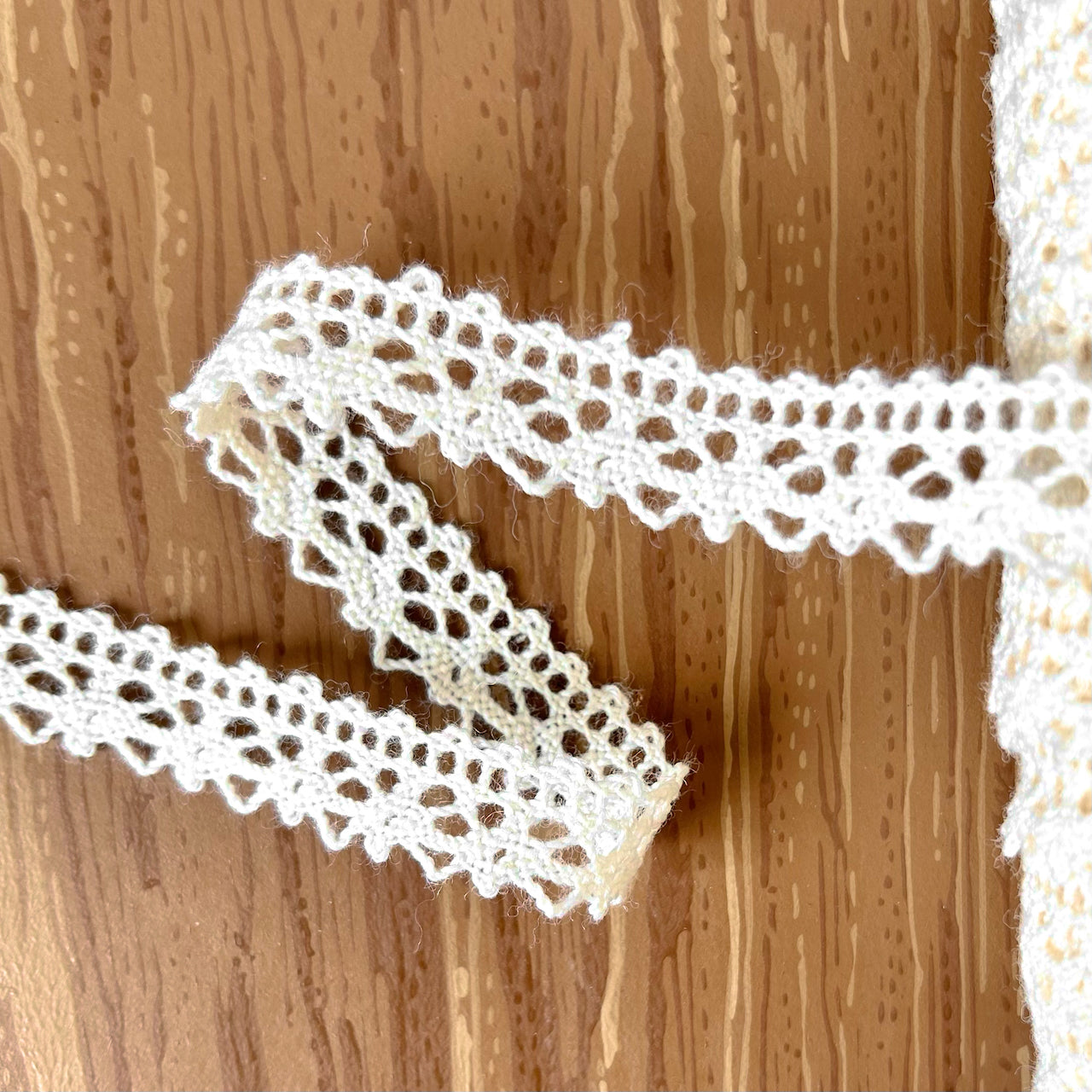 Wool_Cluny_Lace