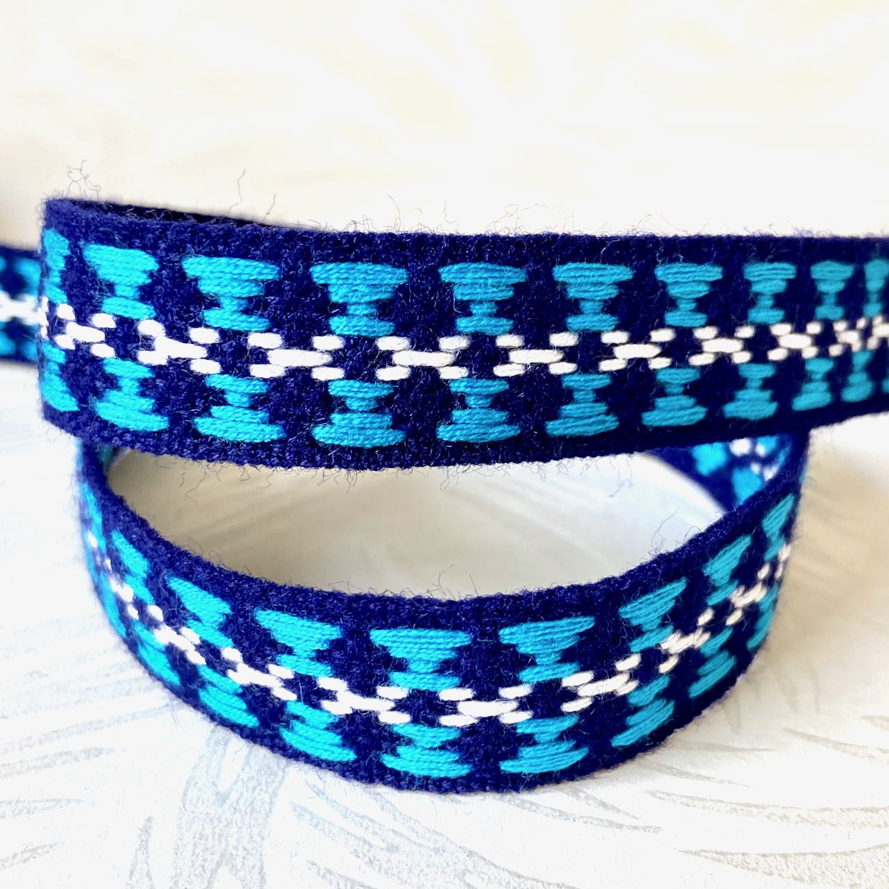 Woven_Sweater_Jacquard_Ribbon_Blue