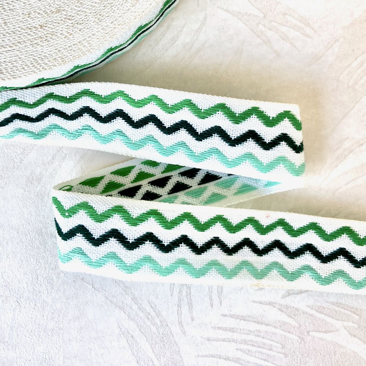 ZigZag_Line_Jacquard_Ribbon