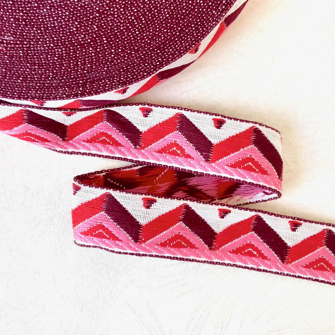 ZigZag_Pyramid_Jacquard_Ribbon