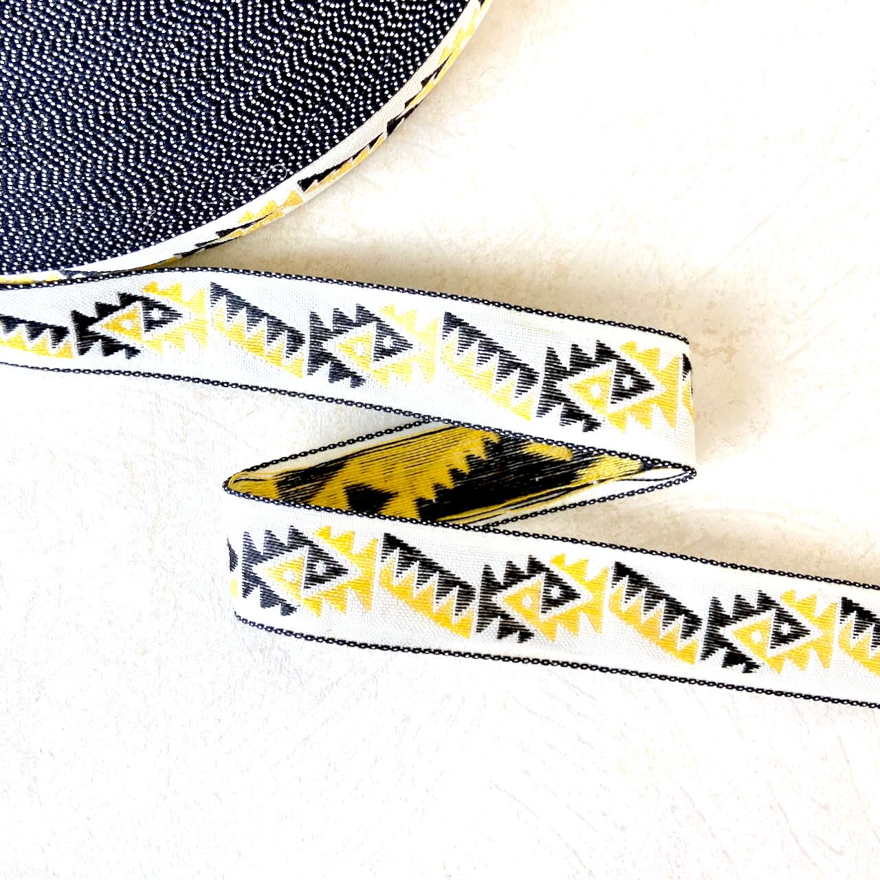 Zig_Zag_Slant_Jacquard_Ribbon