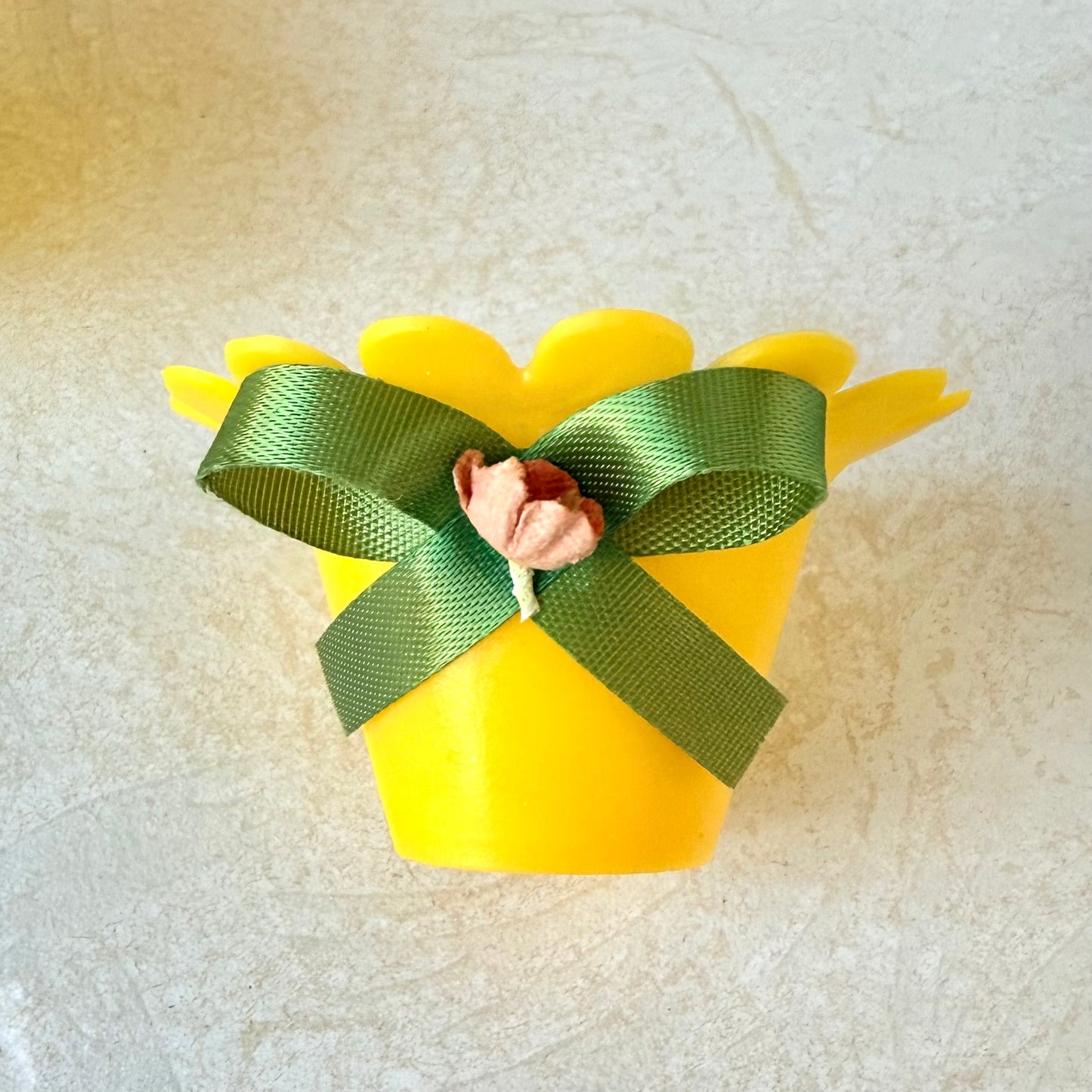 Yellow Scalloped Vintage Treat Baskets