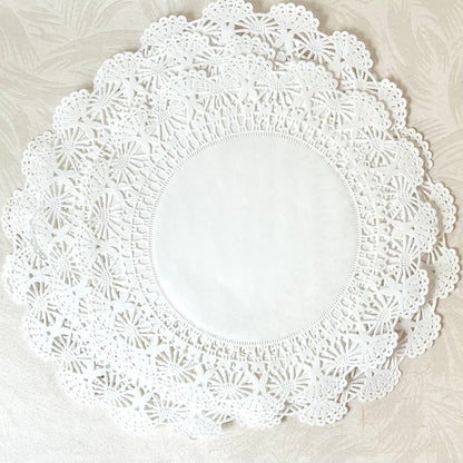 Round Paper Cake Doilies -10