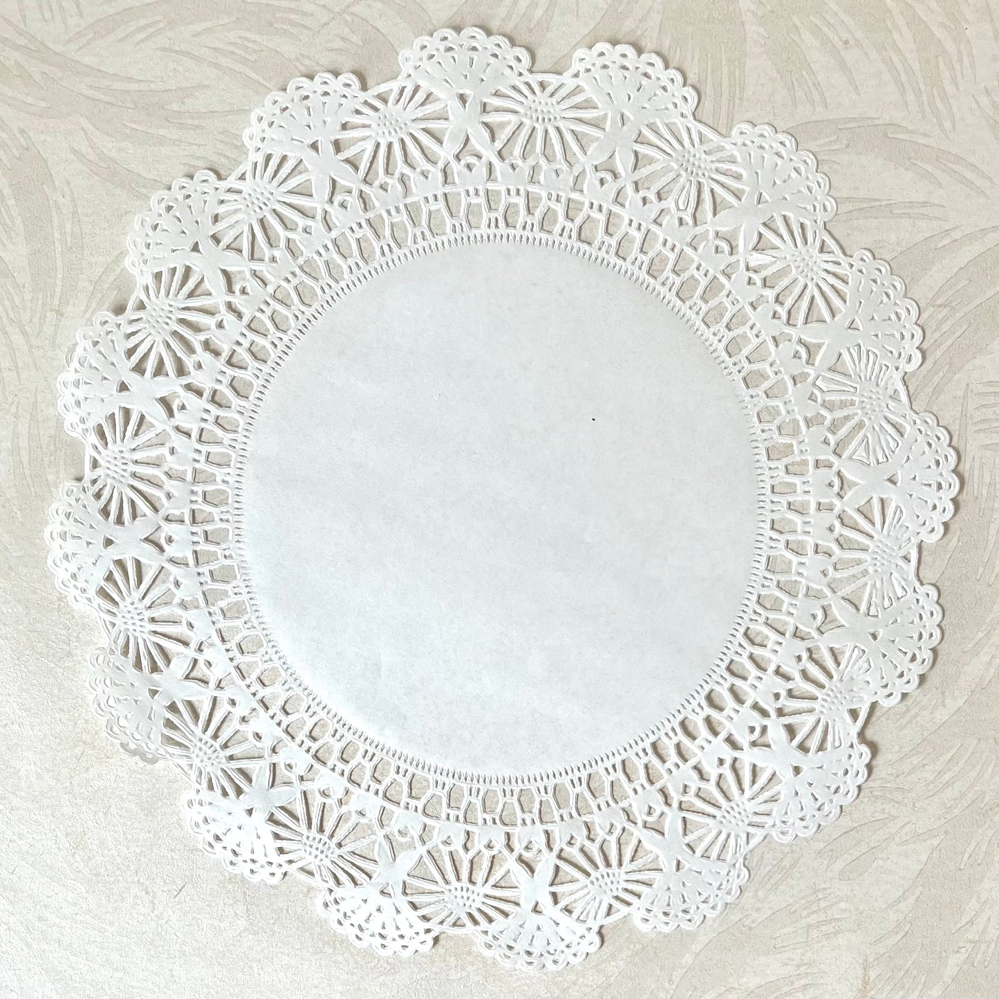 Round Paper Cake Doilies -10