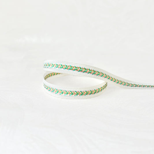 Arrow_Center_Rayon_Braid