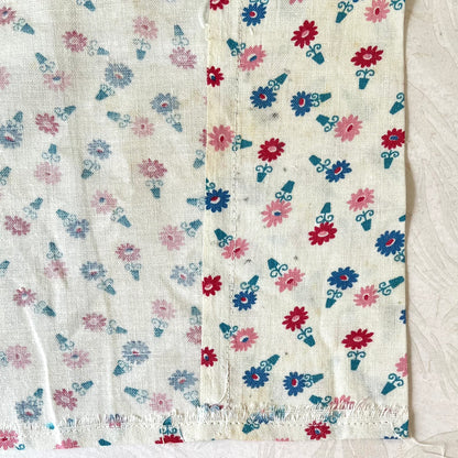 Scattered Flower Pots Feedsack Fabric - Vintage