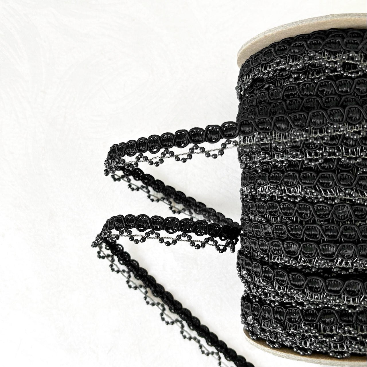 Beaded_Scalloped_Trim