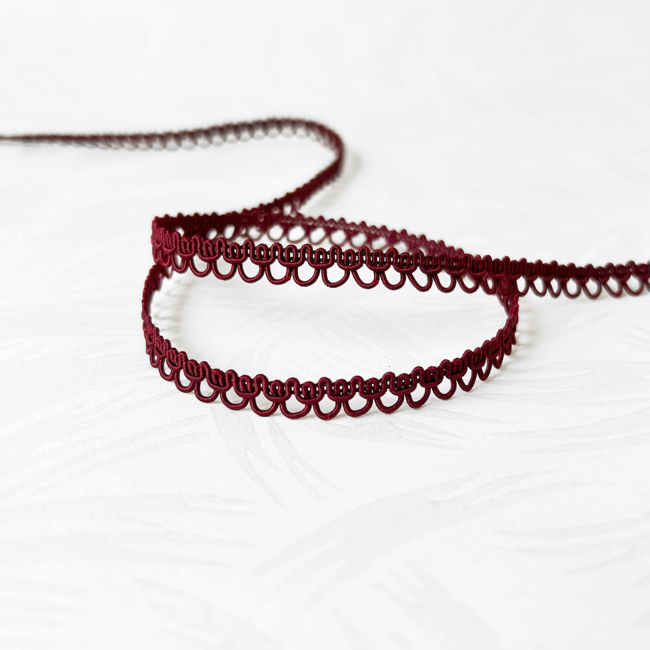 Cardinal_Red_Scalloped_Loop_Braid