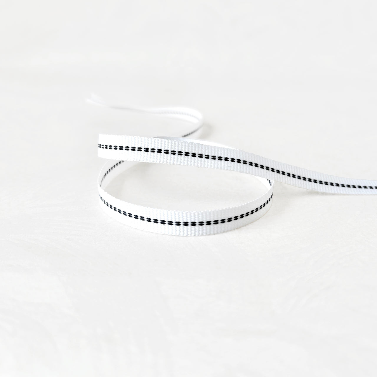 Center_Stitch_Grosgrain