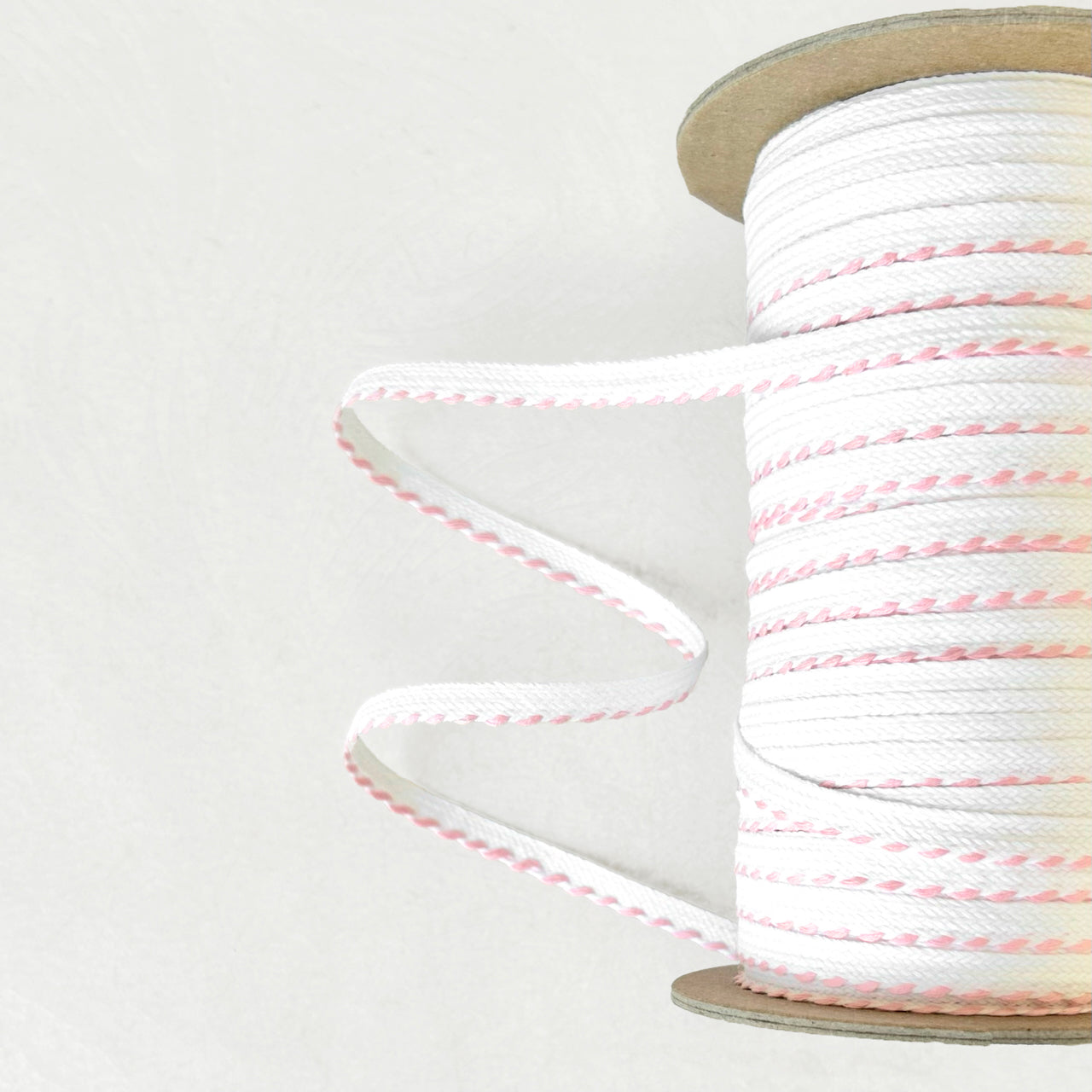 Cotton_Whip_Stitched_Edging