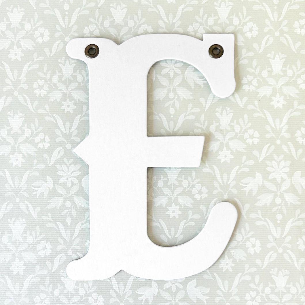 Die_Cut_Paper_Letters_E
