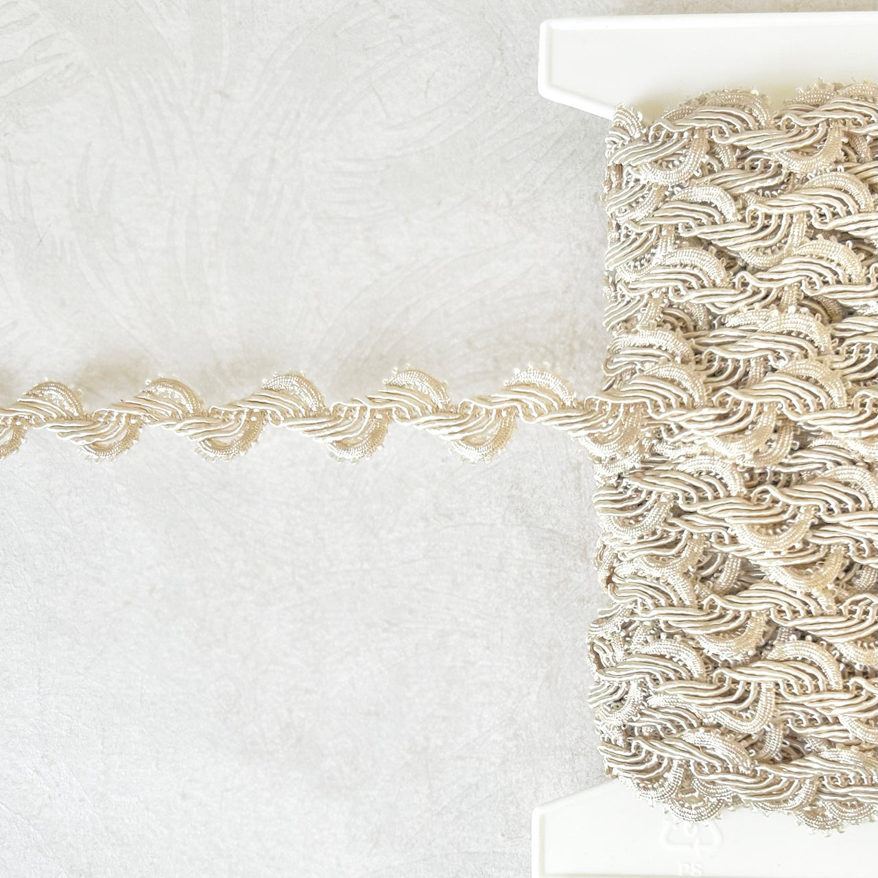 Fancy_Rayon_Scalloped_Braid