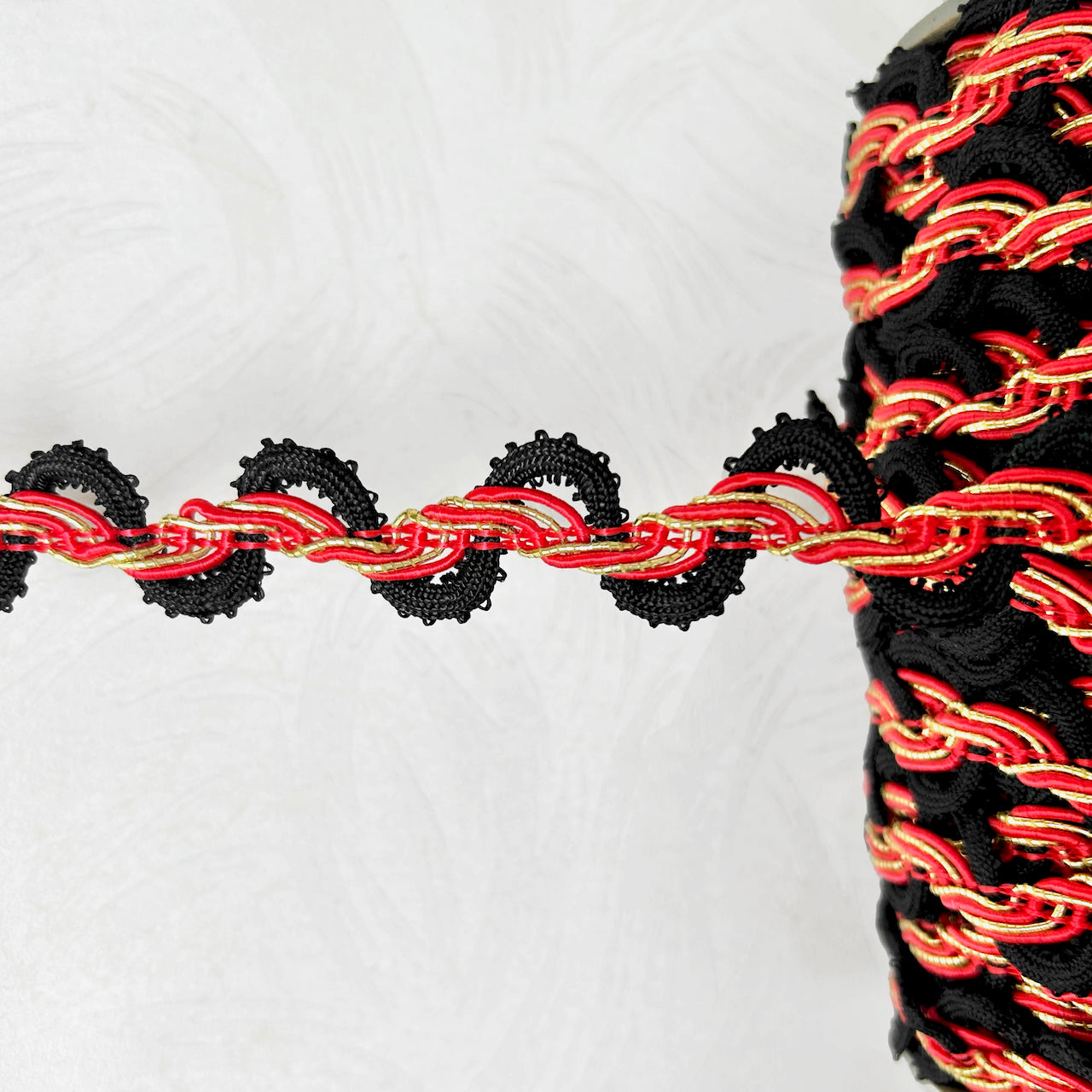 Fancy Scalloped Loop Braid – Rose Mille