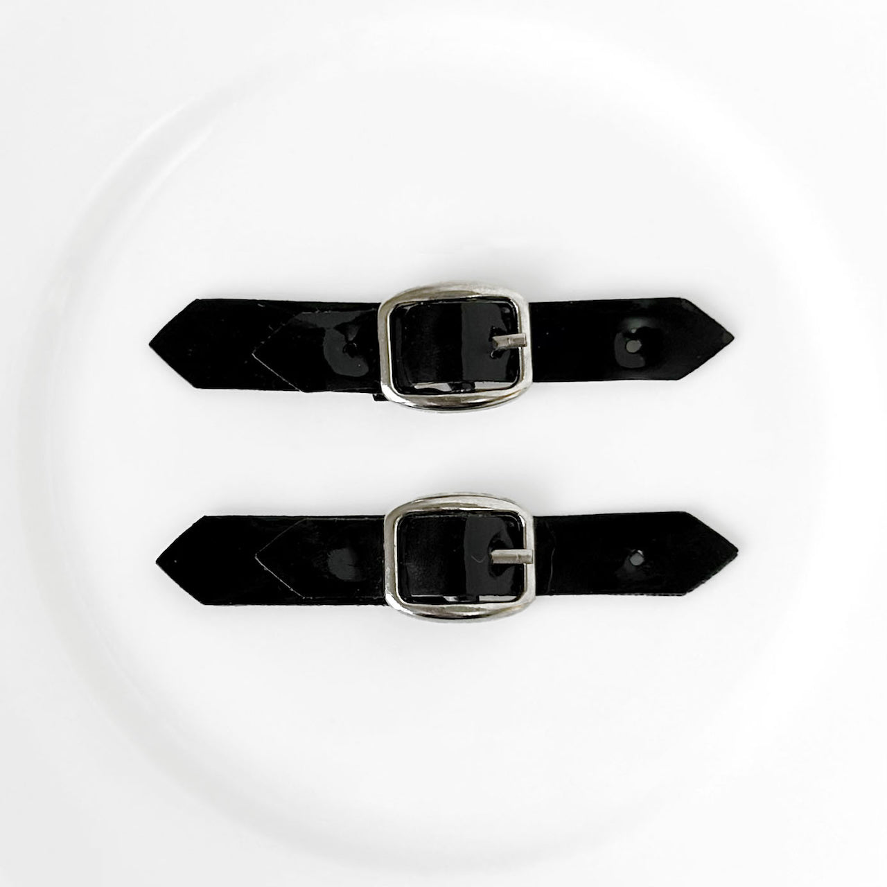 Faux_Leather_Accent_Buckle