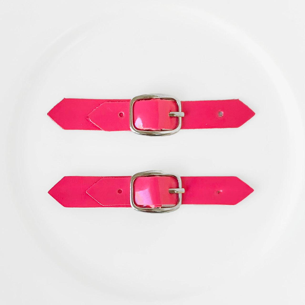 Faux_Leather_Accent_Buckle