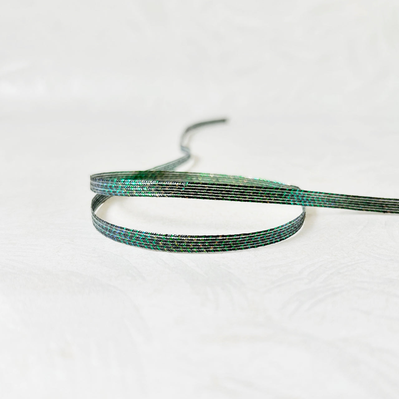Flat_Iridescent_Middy_Braid