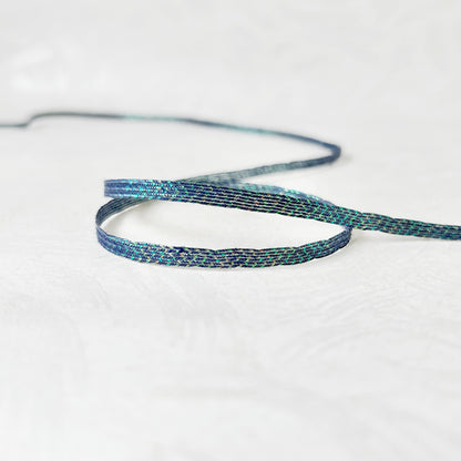 Flat_Iridescent_Middy_Braid