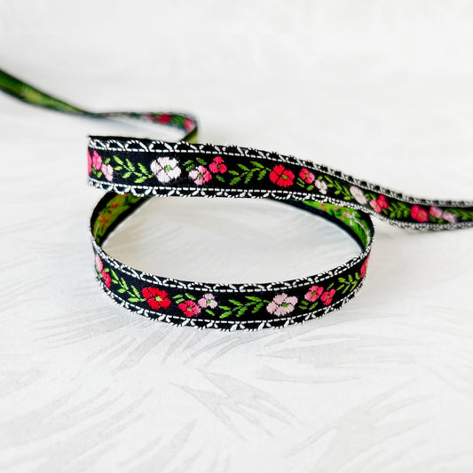  Floral_Vine_Jacquard_Ribbon