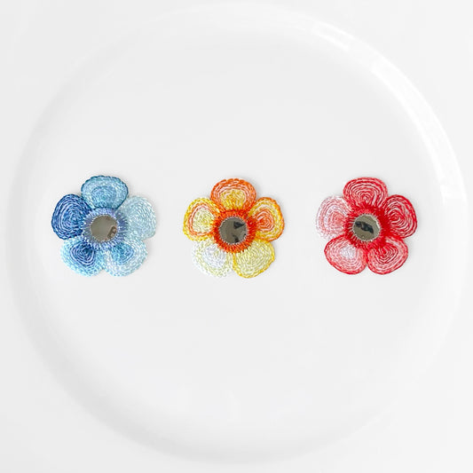 Flower_Mirror_Applique