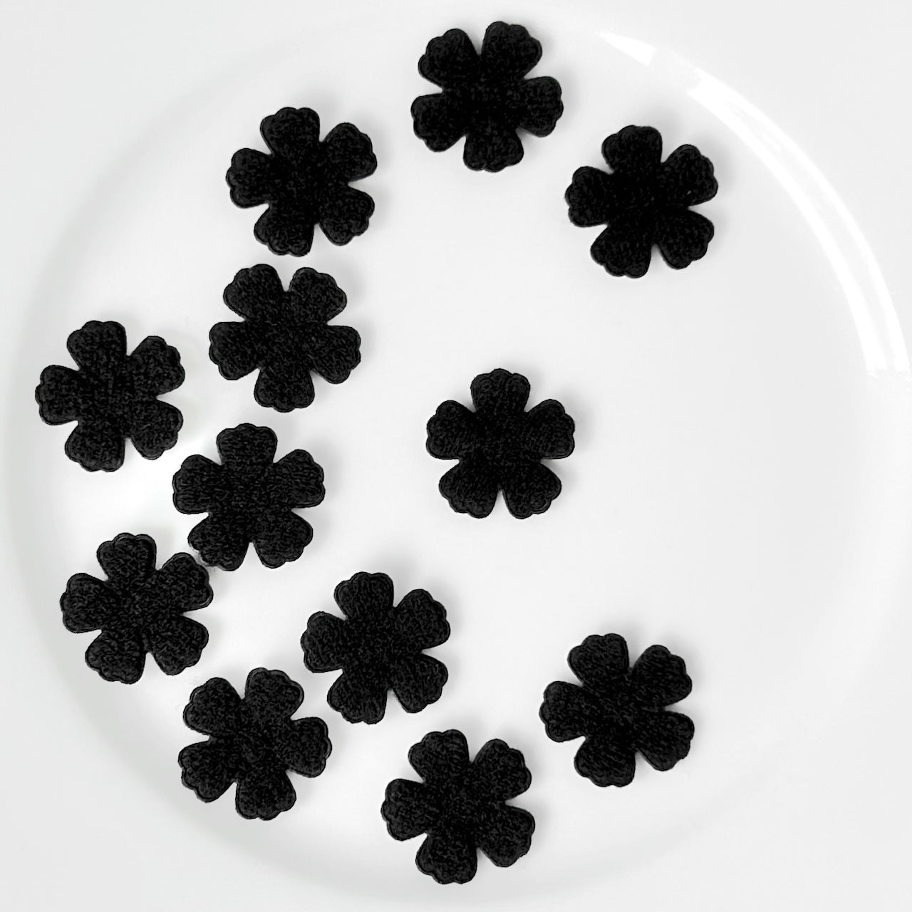 Fuzzy_Puffy_Flower_Applique