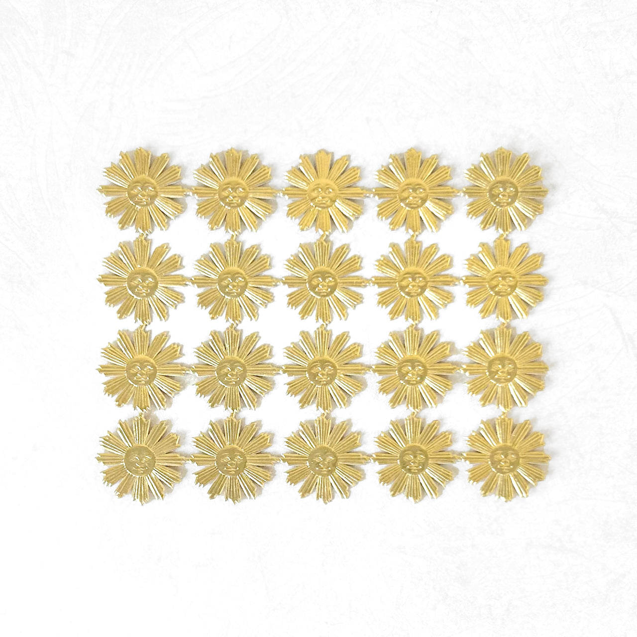 Gold_Sun_With_Smiley_Face_Dresden