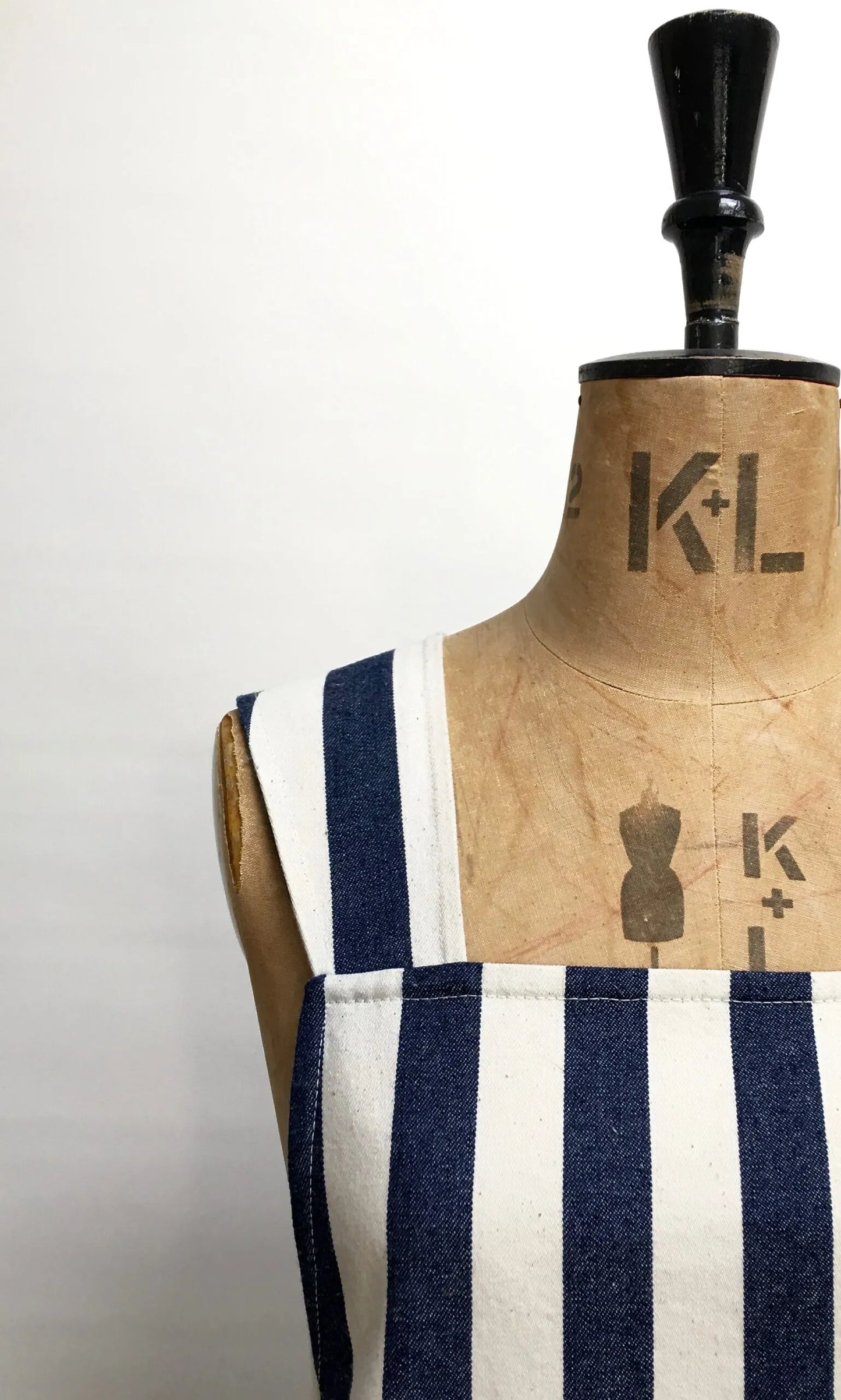 the Maria Apron - Maven Patterns