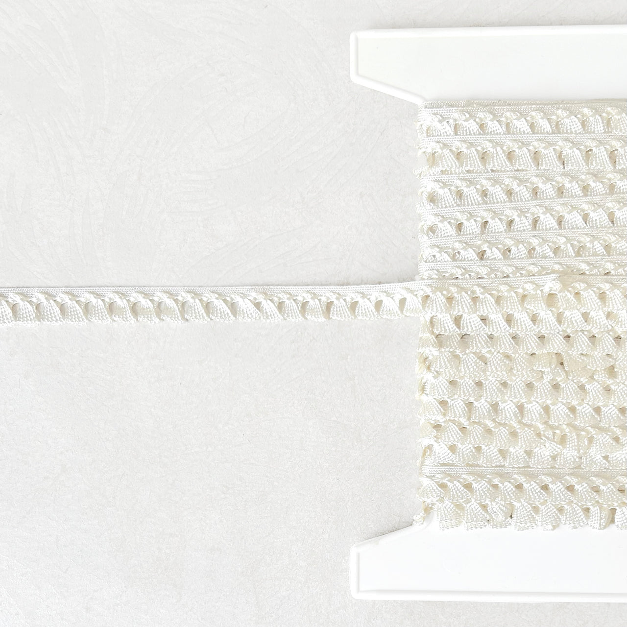 Ivory_Fan_Loop_Braid