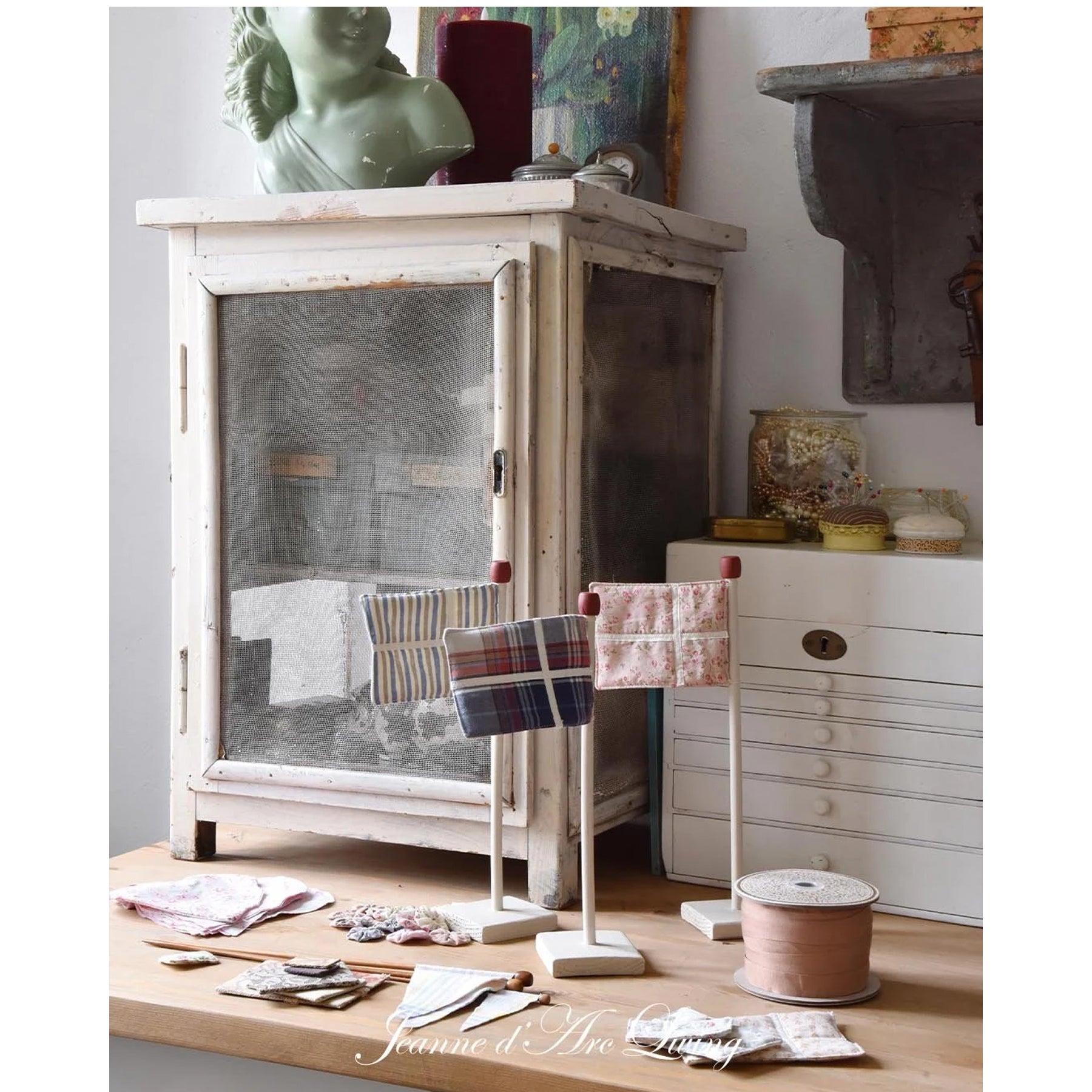 Jeanne d'Arc Living - Issue #1, 2026 – Rose Mille