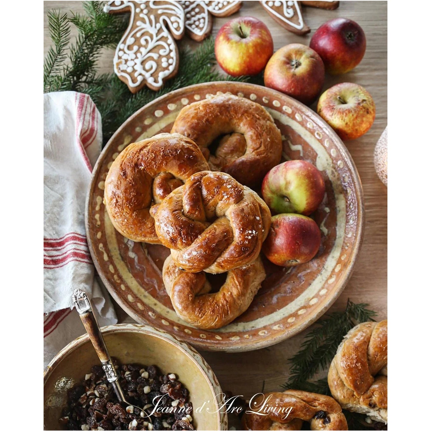 Jeanne d'Arc Living -  Issue #8, 2025