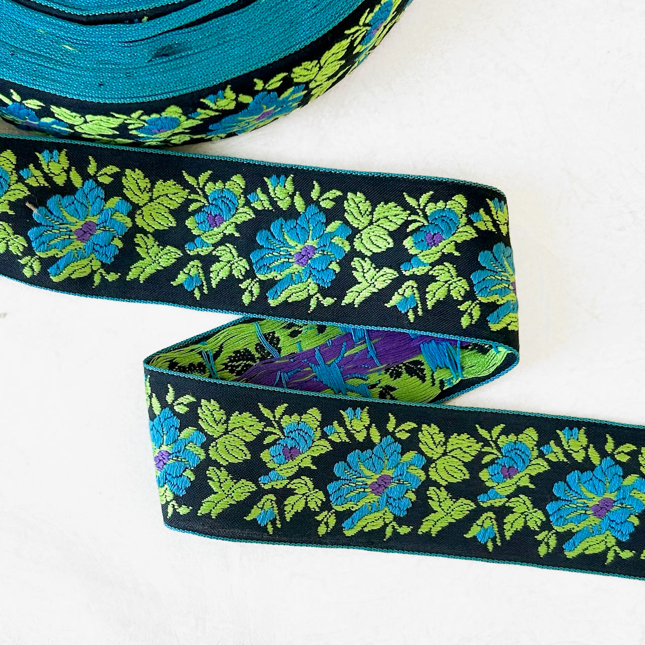 Large_Floral_Jacquard_Ribbon