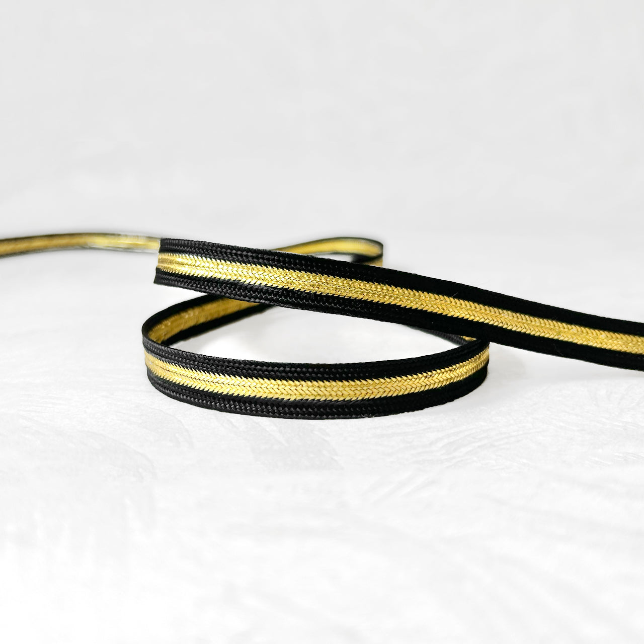 Metallic_Center_Stripe_Braid
