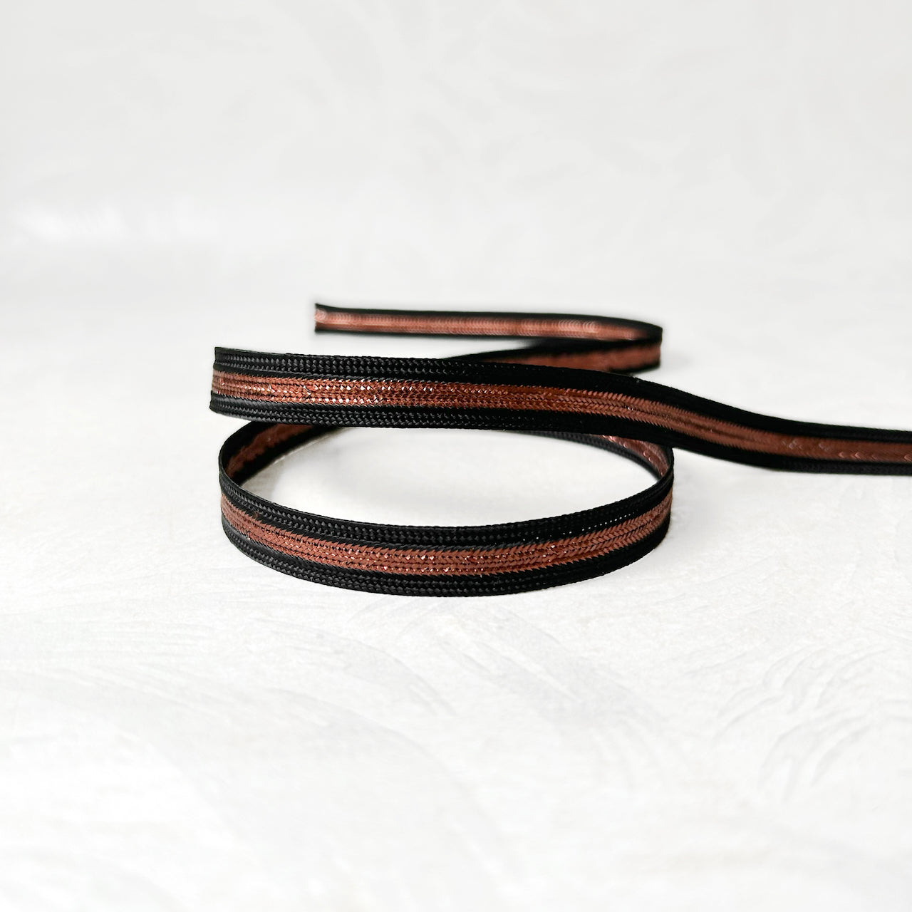 Metallic_Center_Stripe_Braid