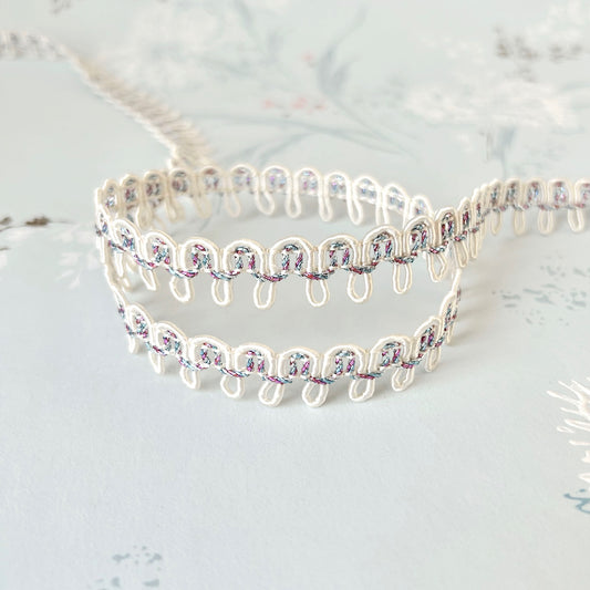 Metallic_Scalloped_Loop_Braid