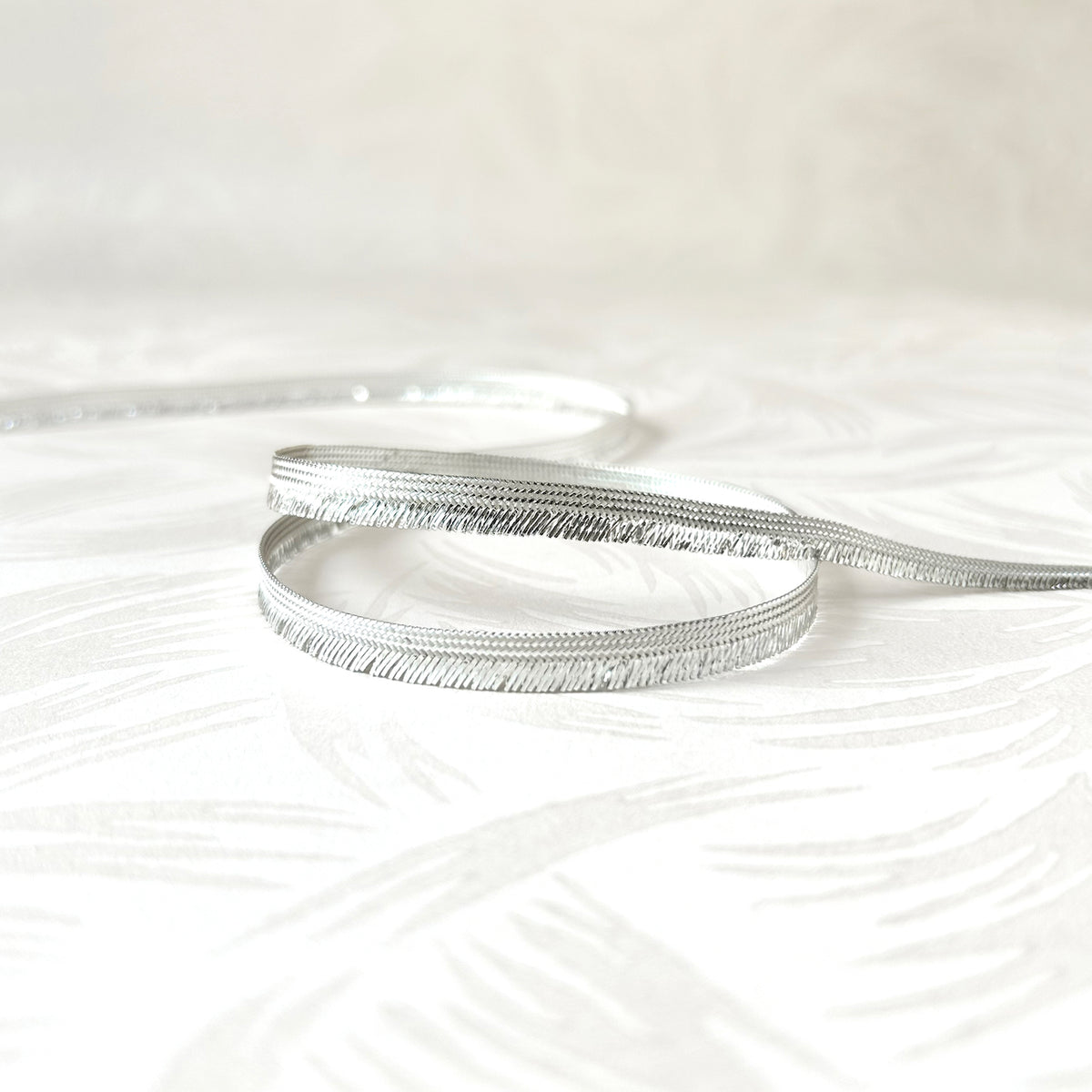Metallic_Silver_Micro_Fringe