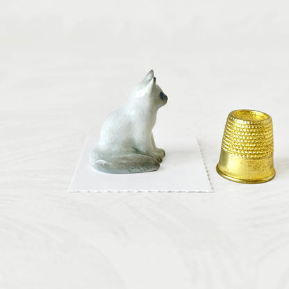 Mini_Porcelain_Cat
