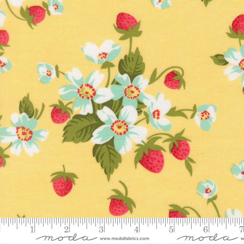 Moda_In_Bloom_Floral_Strawberries_Fabric_Buttermilk