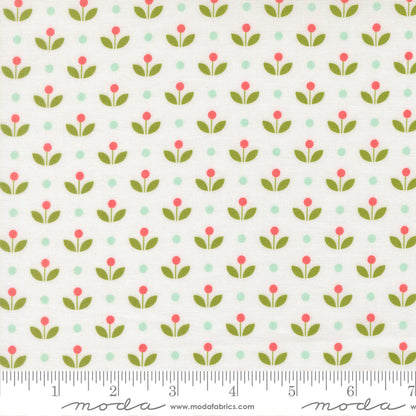 Moda_Mayfair_Ditsy_Fabric_White