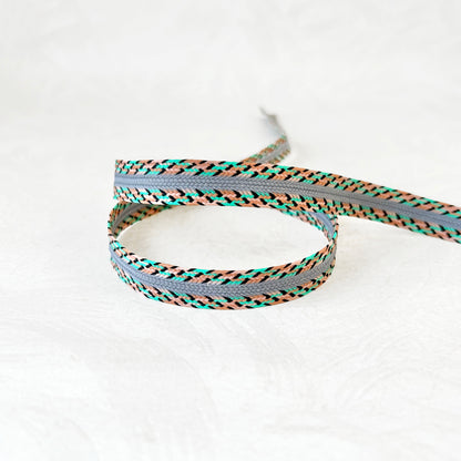 Multicolor_Braid