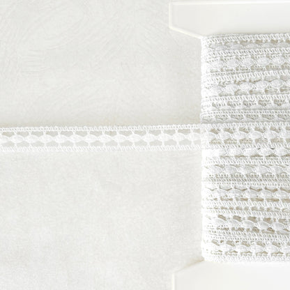 Oval_Center_Cluny_Lace