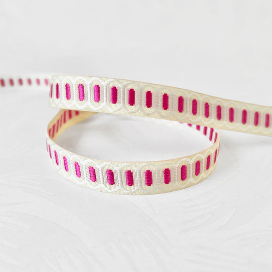    Oval_Jacquard_Ribbon